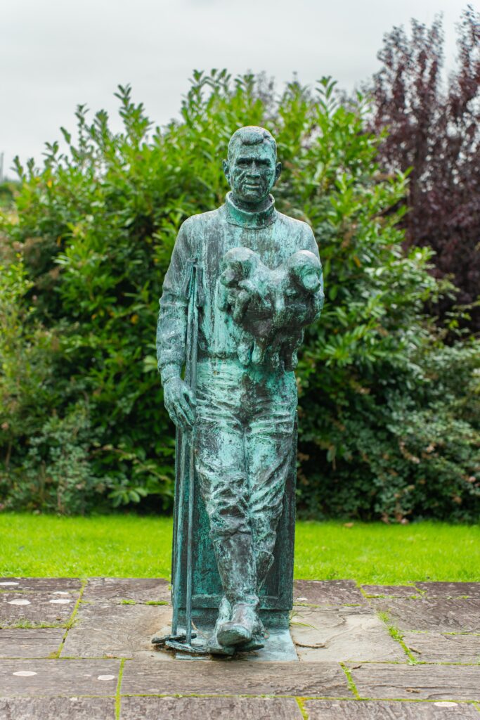 Tom Crean's statue is situated in the town of Annascaul. Dingle peninsula, County Kerry, Island. in July 2003 a statue of Tom Crean sculpted by Eamon O’Doherty was unveiled in a small memorial garden in the centre of the village over the road from the South Pole Inn.